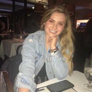 Meet your Posher, Christina